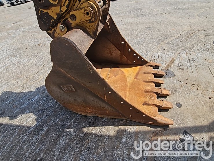 2018-caterpillar-335fl-image-15