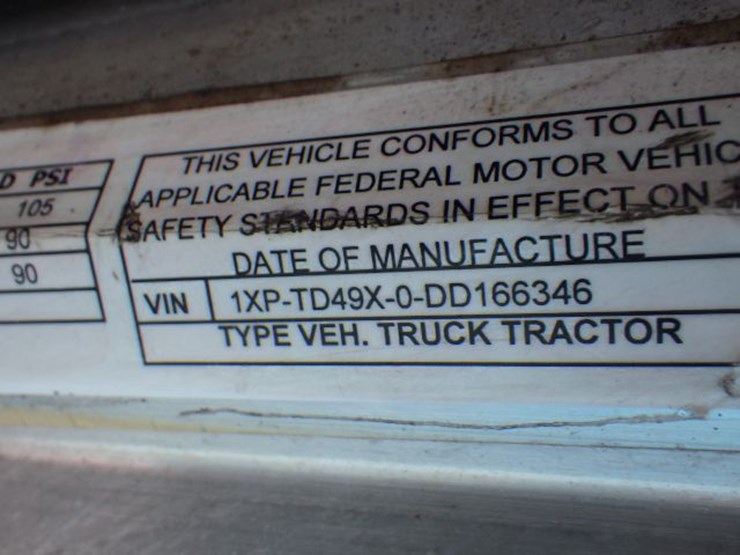 2013-peterbilt-367-image-18