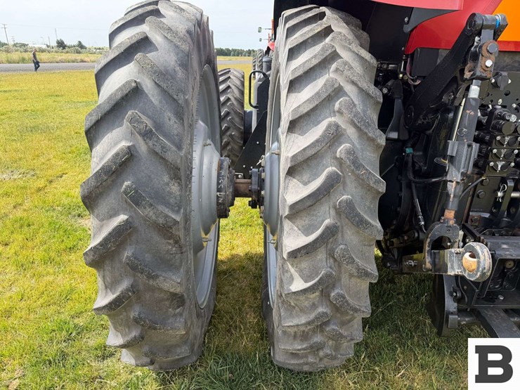 2012-case-ih-magnum-340-image-30