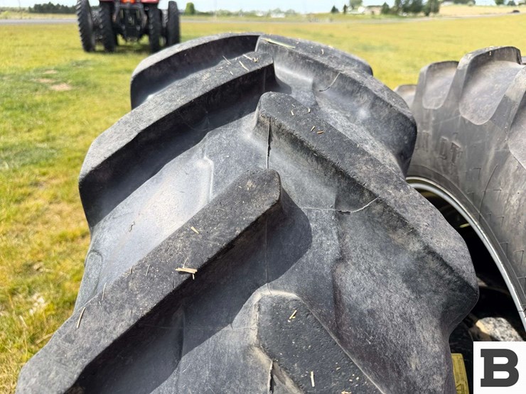2017-case-ih-magnum-250-cvt-image-40