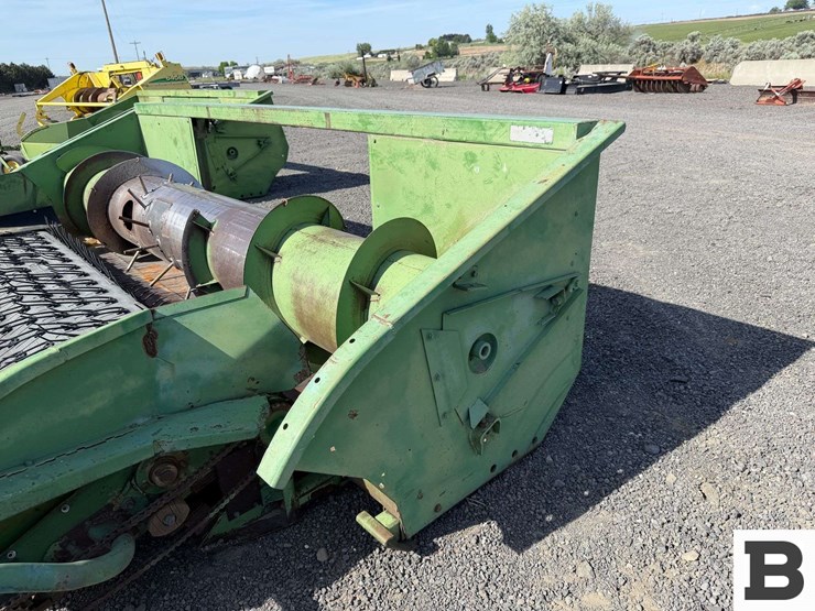 john-deere-212-image-16