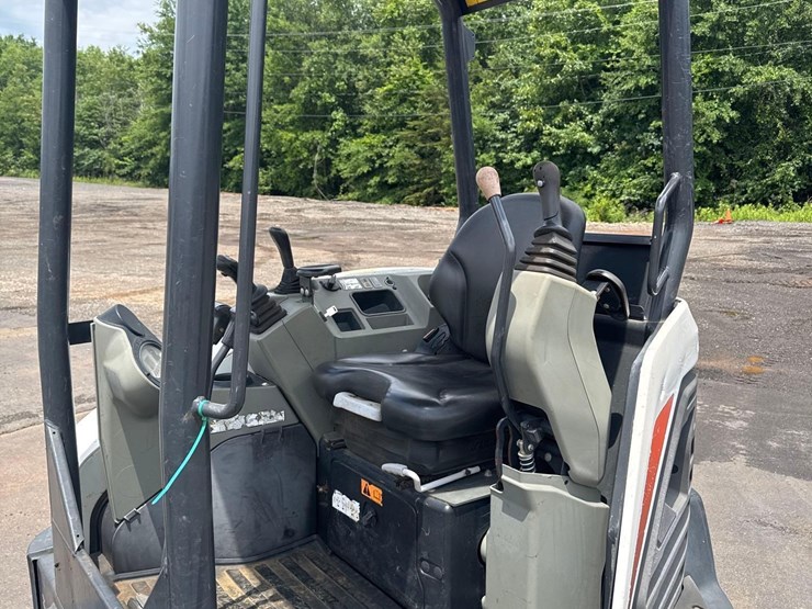 2020-bobcat-e35-image-19