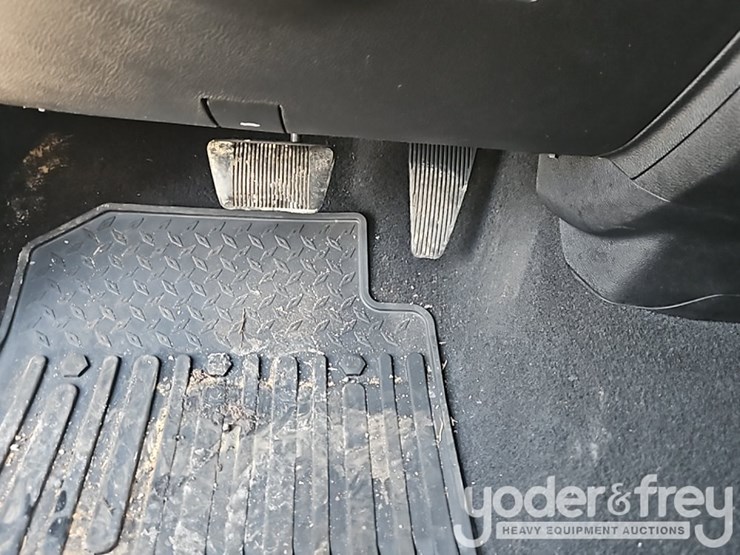 2013-dodge-1500-image-27