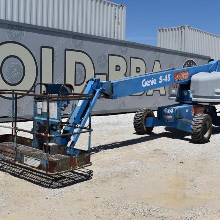 2014 GENIE S45