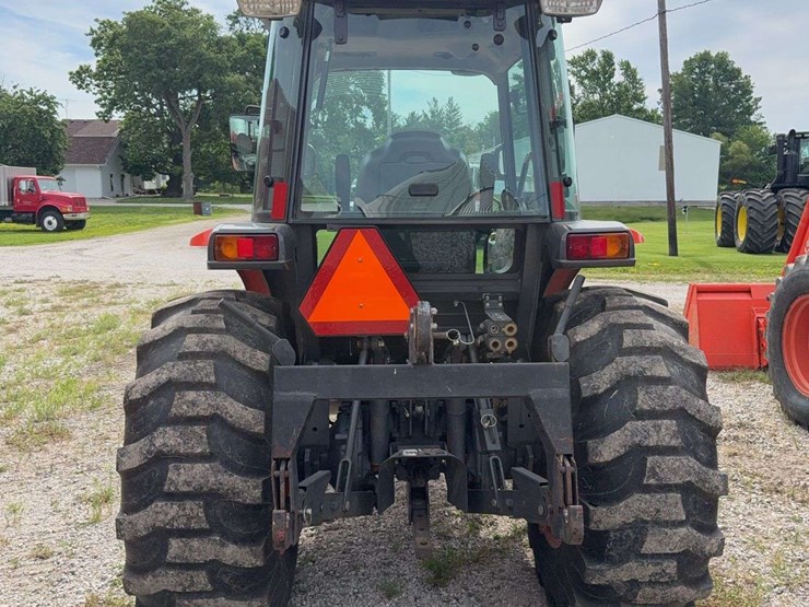 2010-kubota-l5740-image-14