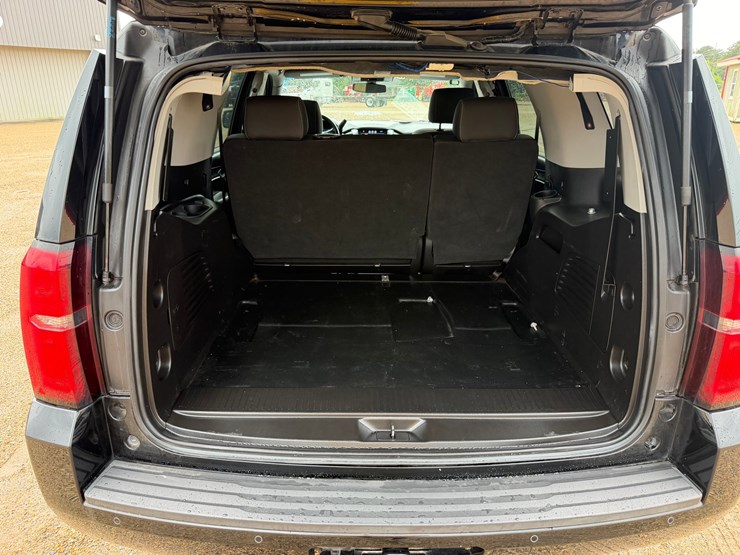 2018-chevrolet-tahoe-image-5