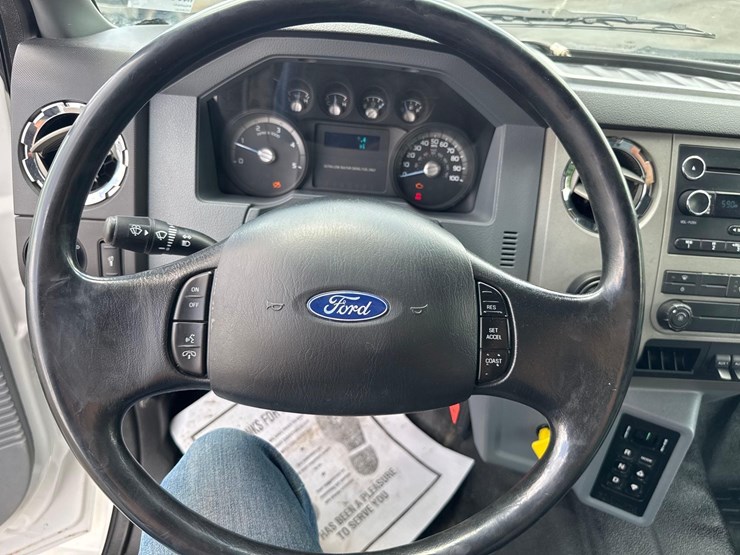 2015-ford-f750-xlt-image-33