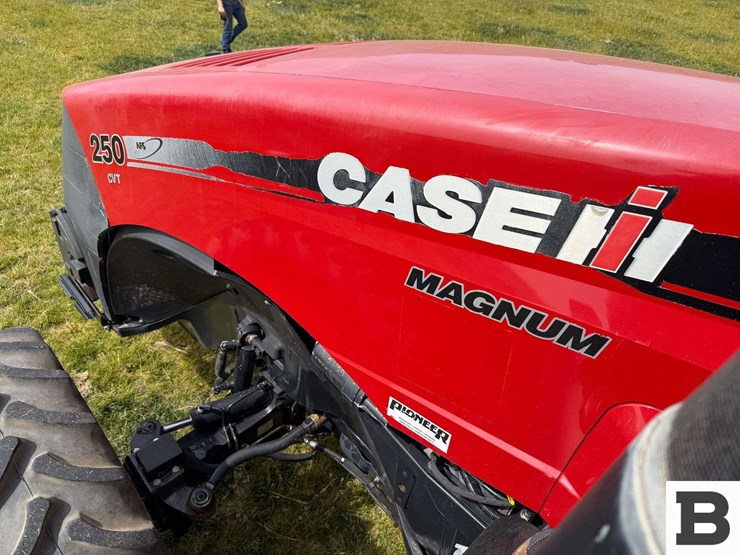 2017-case-ih-magnum-250-cvt-image-93