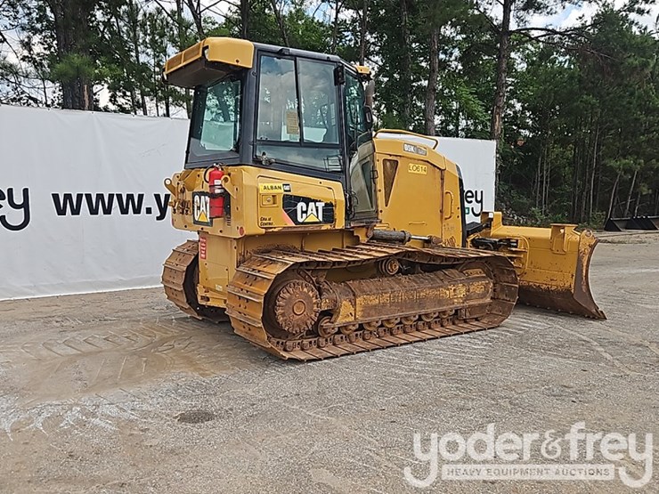 2016-caterpillar-d5k2-lgp-image-5