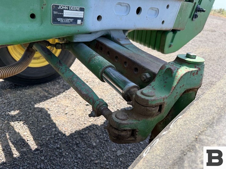 1997-john-deere-6400-image-38