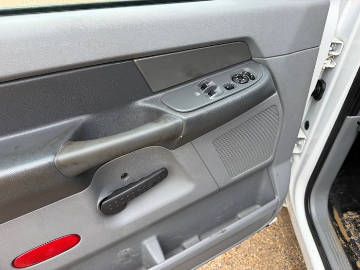 2009-dodge-ram-2500hd-image-9