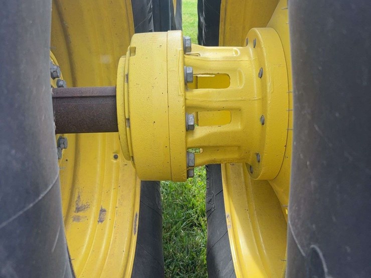2013-john-deere-9510r-image-36