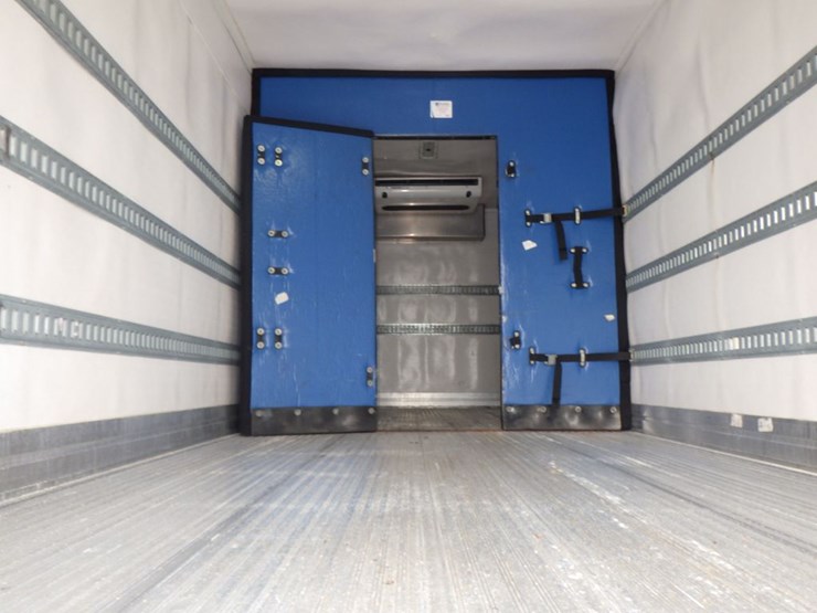 2020-freightliner-m2-106-image-11