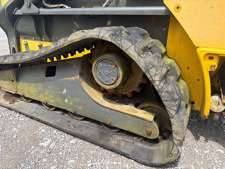 new-holland-c238-image-5