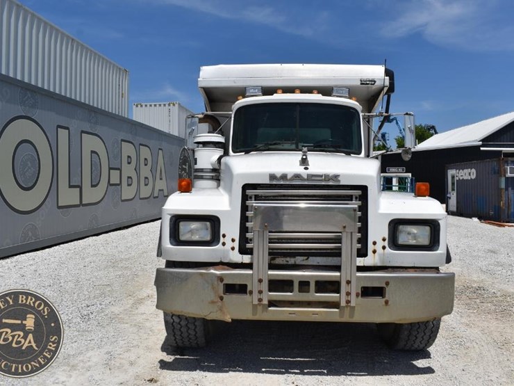 1996-mack-rd688s-image-17