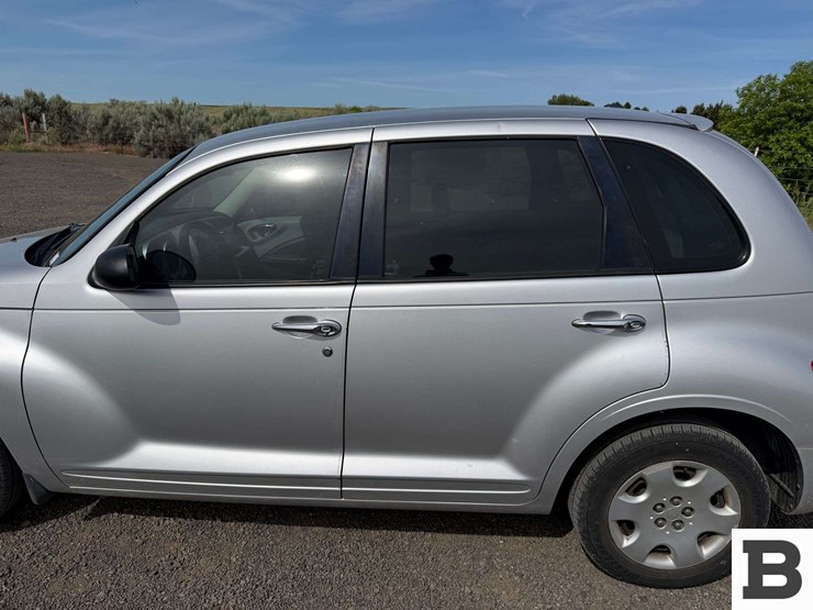 2009-chrysler-pt-cruiser-image-13