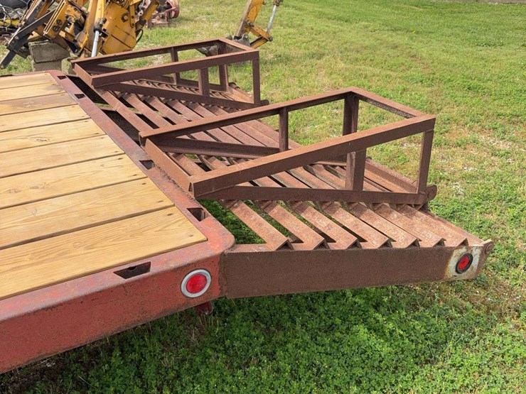 homemade-16ft-gooseneck-trailer-with-3ft-dove-tail,-twin-axle,-14,000lb-image-5