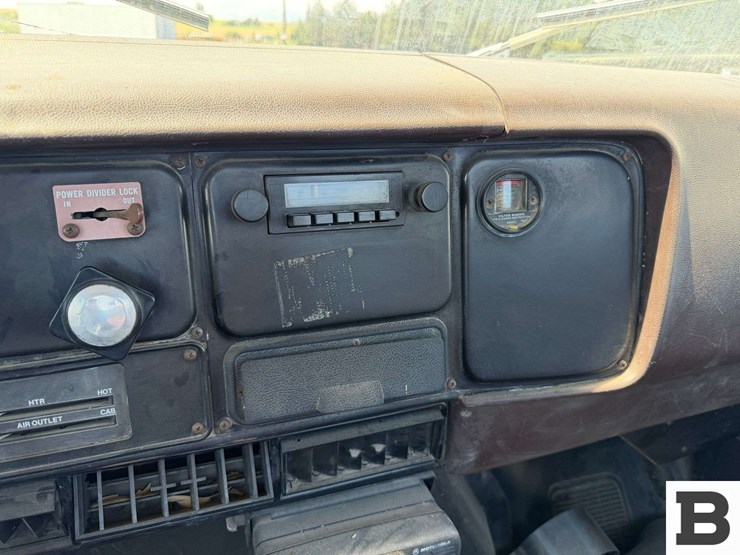 1989-international-s2500-image-54