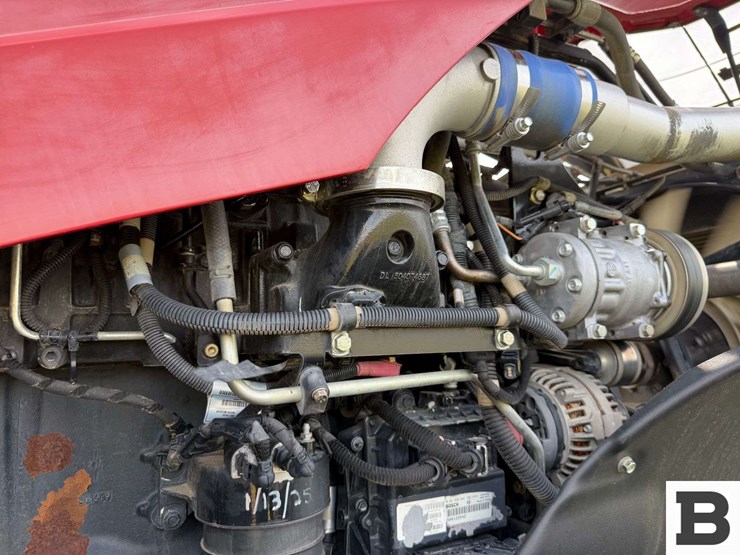 2011-case-ih-magnum-260-image-85