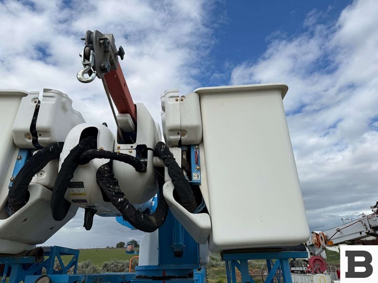2013-altec-am55-image-10
