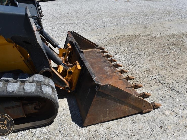 2019-deere-333g-image-18
