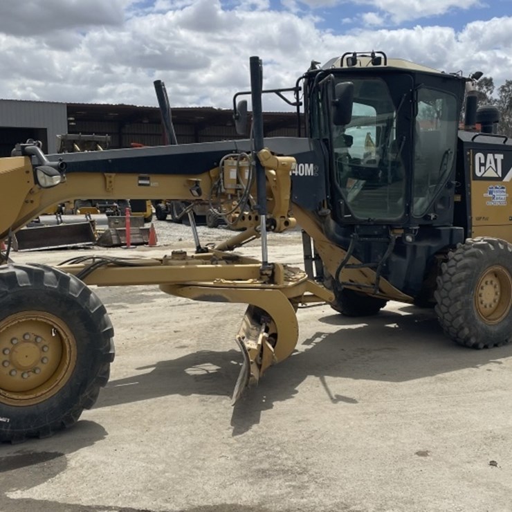 2013 CATERPILLAR 140M2