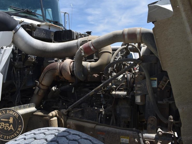 1996-mack-rd688s-image-22