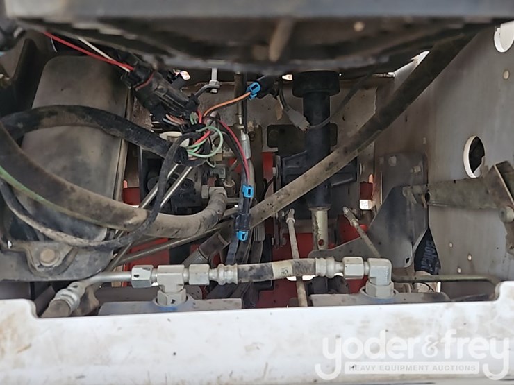 2014-bobcat-mt55-image-10