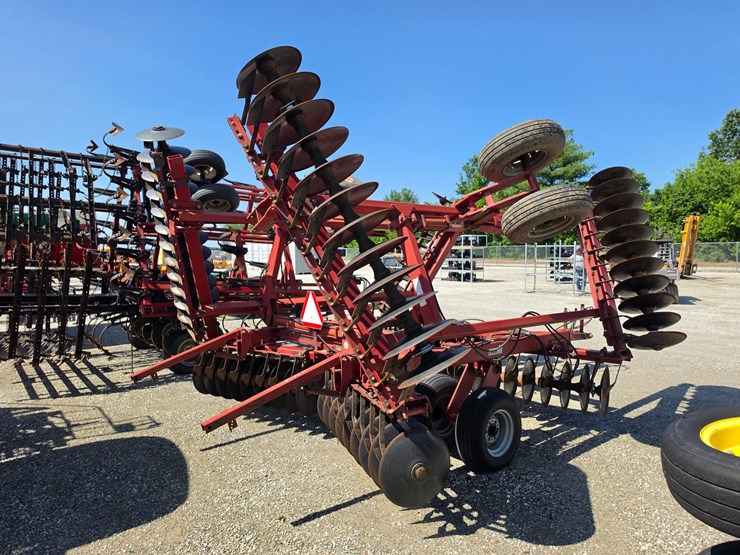 case-ih-3900-image-10