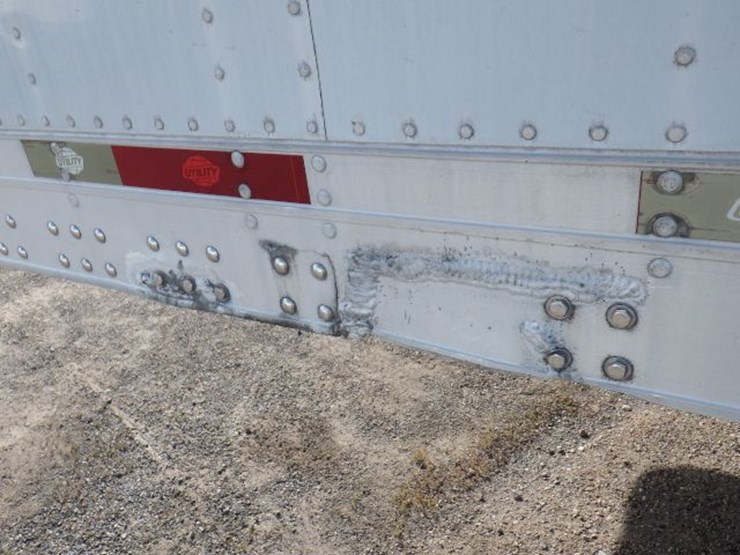 2010-utility-3000r-image-28