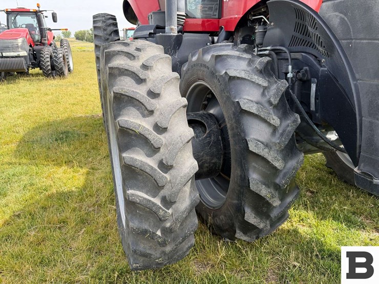 2014-case-ih-magnum-260-cvt-image-65