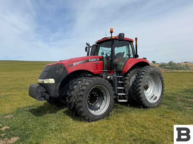 2014-case-ih-magnum-260-cvt-image-1