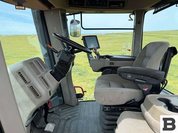 2015-case-ih-steiger-420-rowtrac-image-88