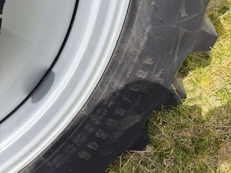 2014-case-ih-magnum-200-cvt-image-35