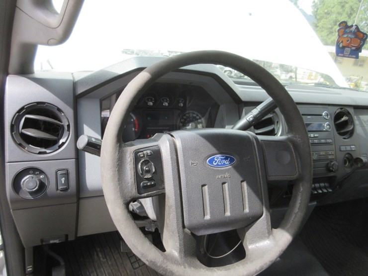 2011-ford-f550-xl-sd-image-9