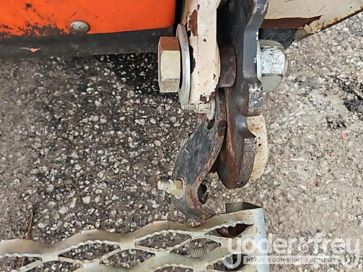 2014-bobcat-mt55-image-23
