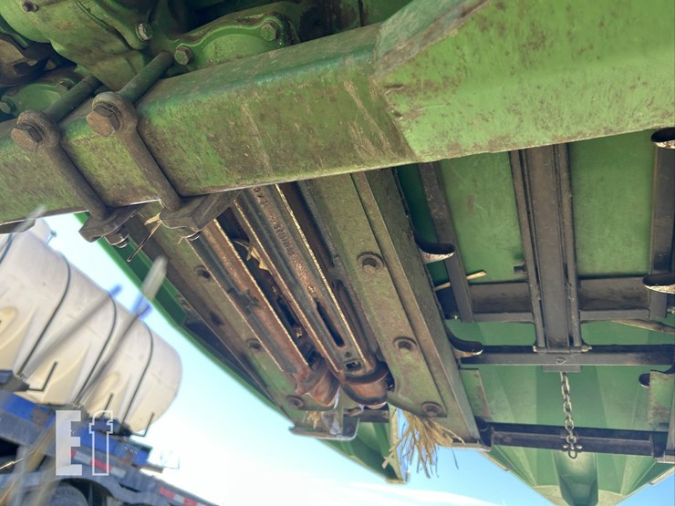 1982-john-deere-843-image-9