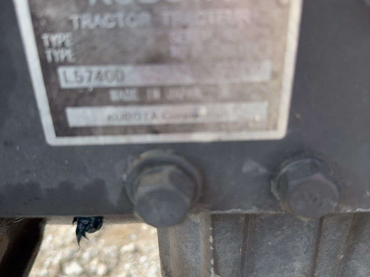 2010-kubota-l5740-image-21