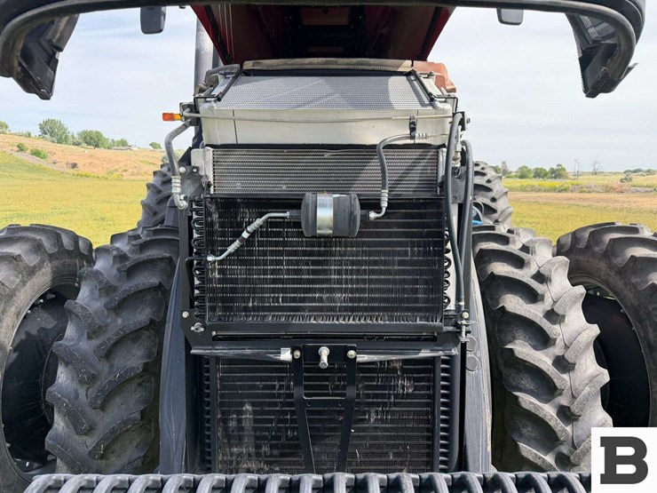 2012-case-ih-magnum-340-image-10