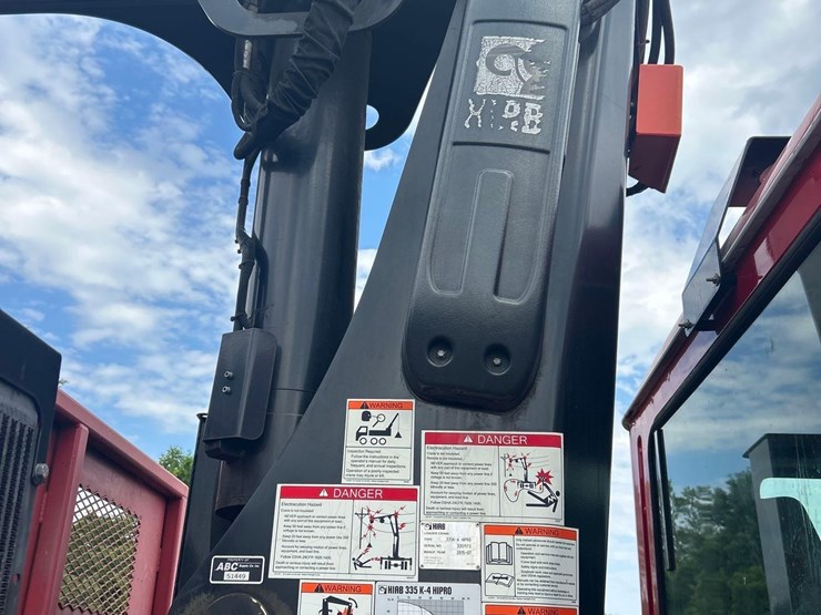 2016-mack-granite-gu713-image-55