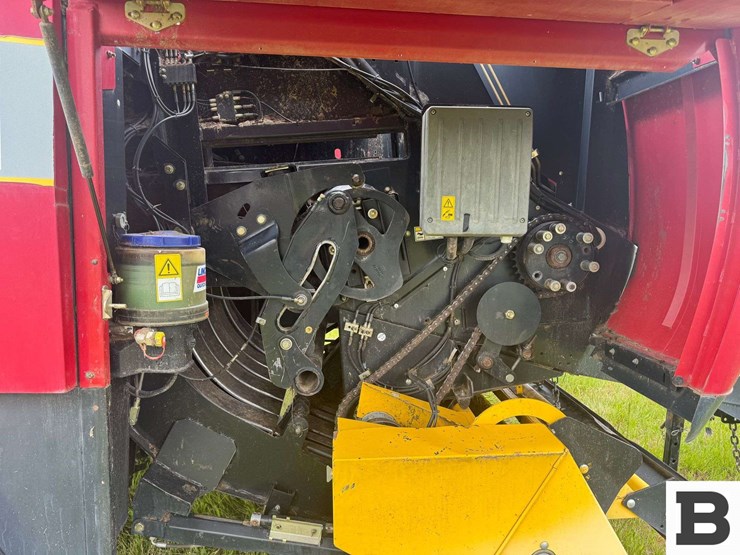 new-holland-bb9080-image-16