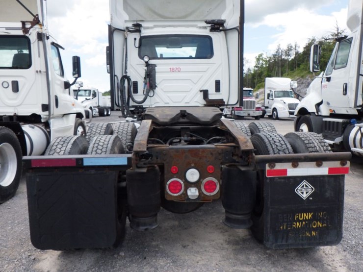 2016-international-prostar-image-9