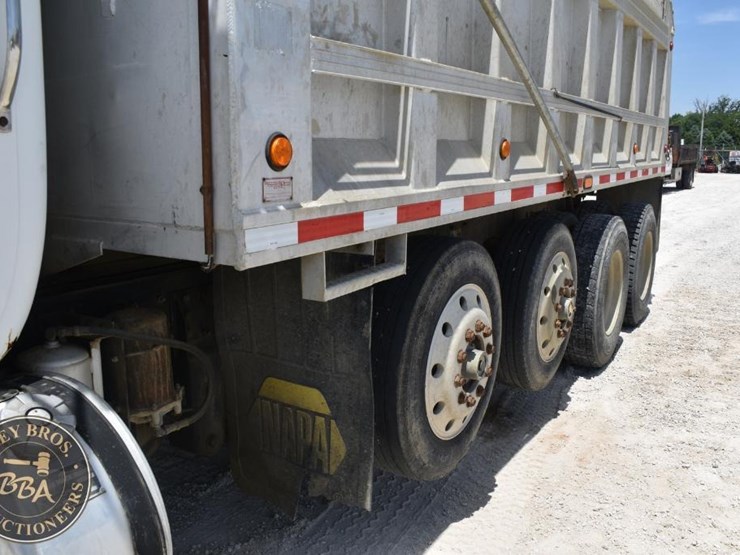1996-mack-rd688s-image-27