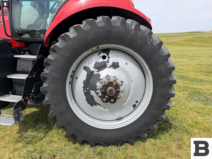 2015-case-ih-magnum-180-image-29