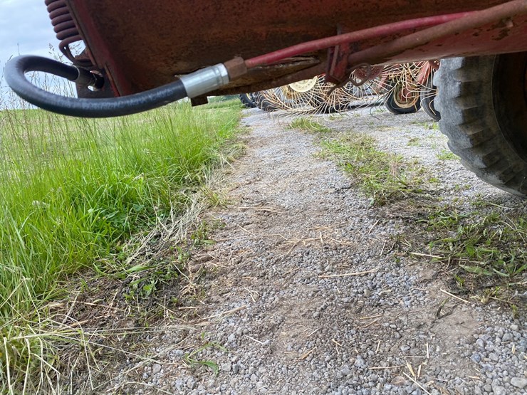 new-holland-307-image-21