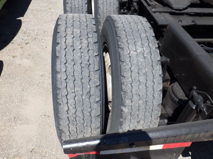 2016-kenworth-t680-image-16