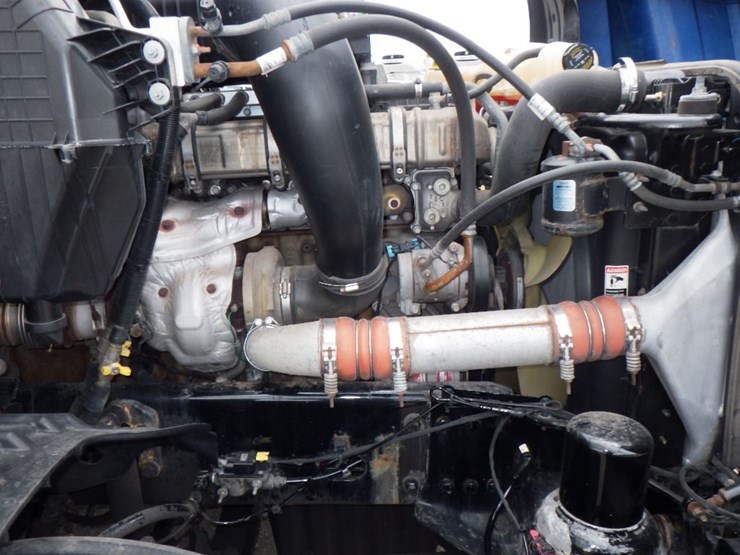 2020-freightliner-cascadia-126-image-30