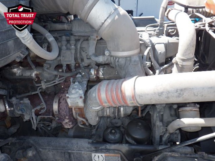 2022-peterbilt-579-image-28