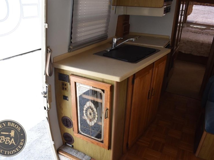 1988-chevrolet-winnebago-42962-image-18