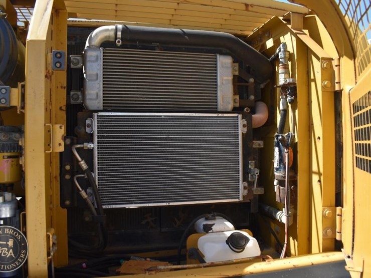 2005-caterpillar-320cl-image-67